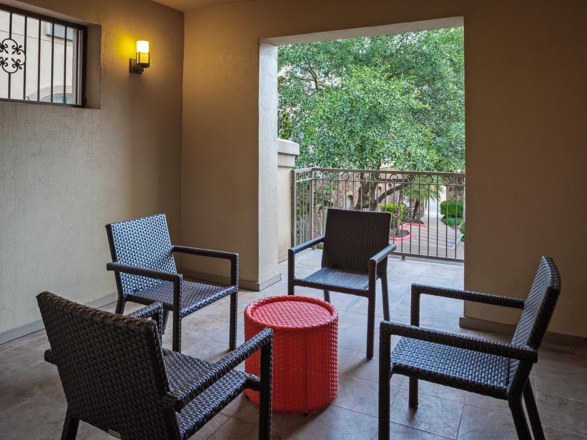 Hotel Indigo San Antonio Riverwalk By Ihg Экстерьер фото