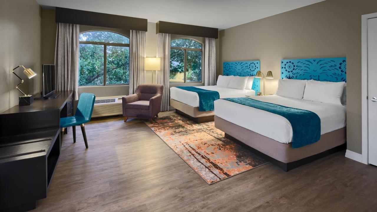 Hotel Indigo San Antonio Riverwalk By Ihg Экстерьер фото